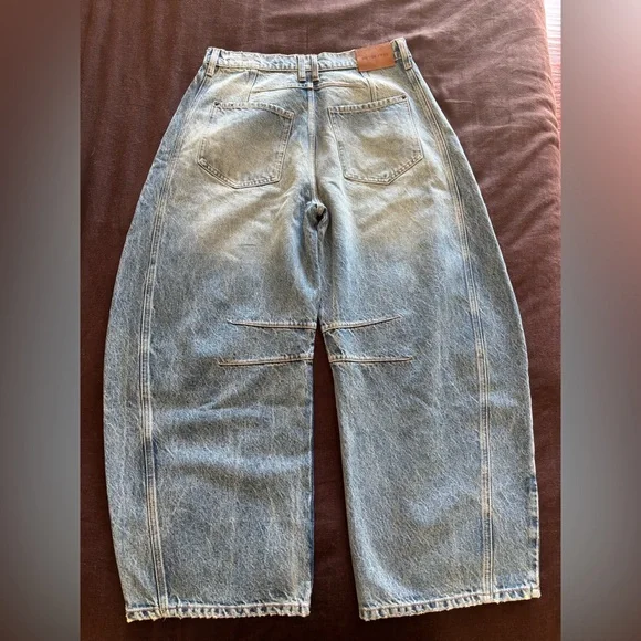 We The Free Mid Rise Good Luck Barrel Jeans in Light Blue - Picture 3 of 7